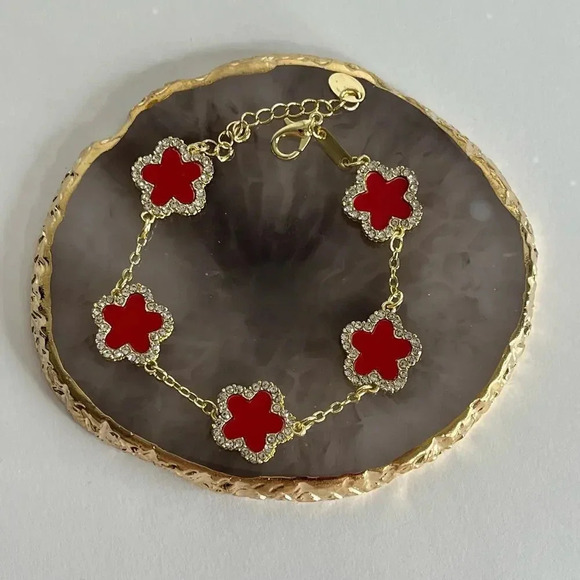 Fashion Five Flower Link Red Rhinestone Bracelet - Picture 4 of 6